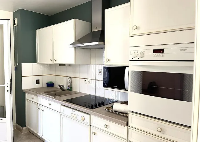 Spacieux Dans Le Centre-ville Des Sables D'olonne - 4 Pers * Les Sables-dʼOlonne