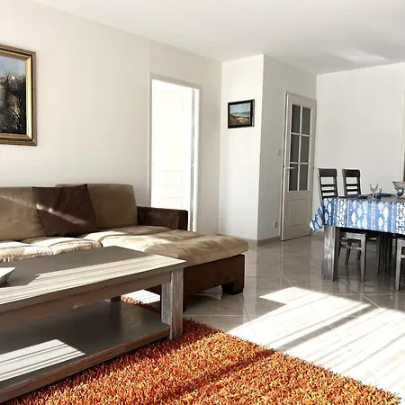 Spacieux Dans Le Centre-ville Des Sables D'olonne - 4 Pers Les Sables-dʼOlonne